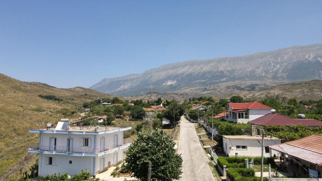 Vila Antigonea Gjirokastër Esterno foto